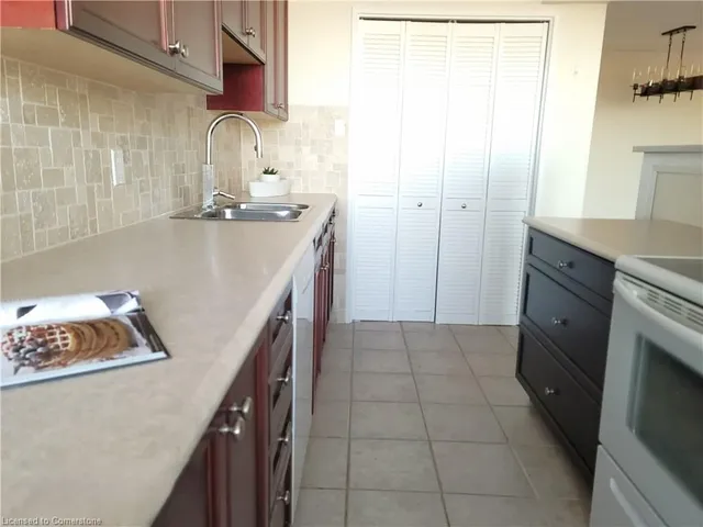 Additional image 2 of 81 Church St Unit 1601