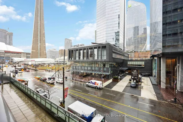 Additional image 17 of 30 Grand Trunk Cres Unit 302