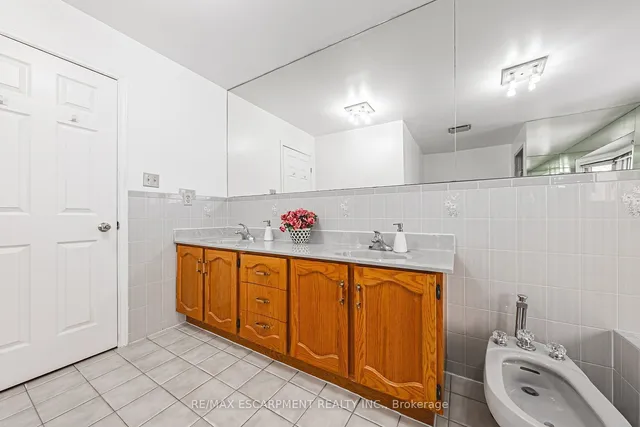 Additional image 23 of 28 Sunflower Cres