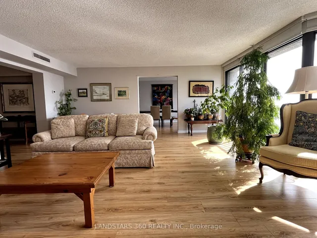 Additional image 10 of 55 Harbour Sq Unit 3311