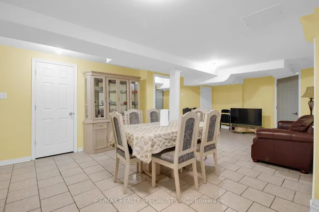 Additional image 35 of 10 Chatelaine Crt