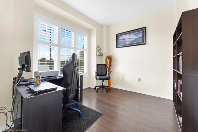 Additional image 18 of 71 Cook St