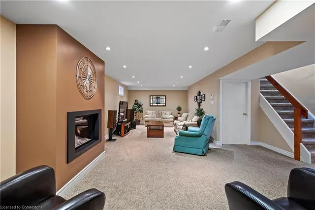 Additional image 33 of 93 Meadowlane Dr
