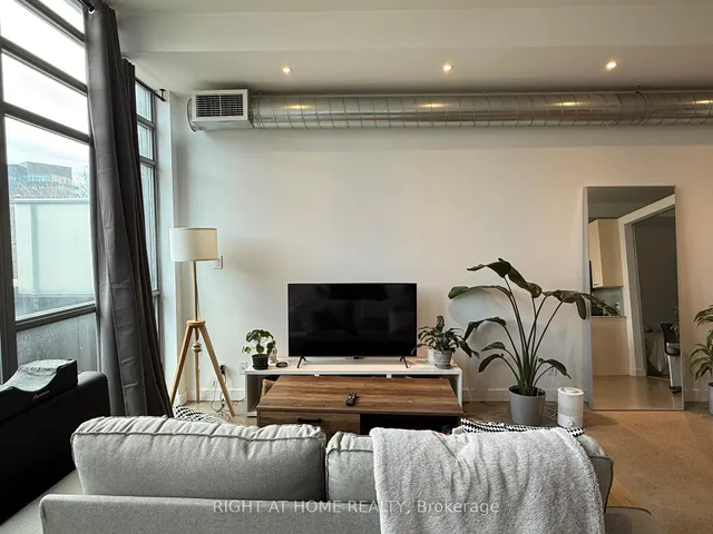 Additional image 18 of 549 King St Unit 402