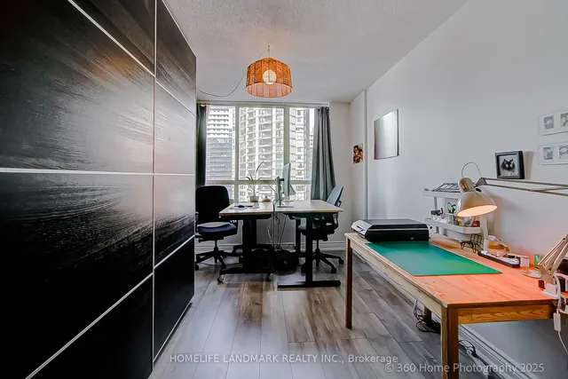 Additional image 7 of 633 Bay St Unit 1703