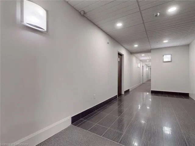 Additional image 36 of 112 King St Unit 606