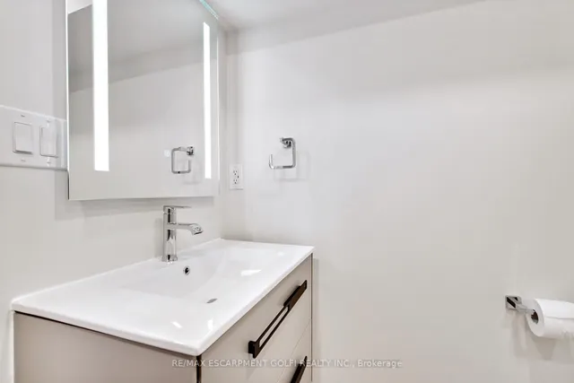 Additional image 29 of 79 Hanover Pl