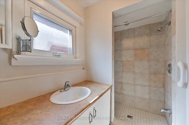 Additional image 31 of 159 Glendale Ave