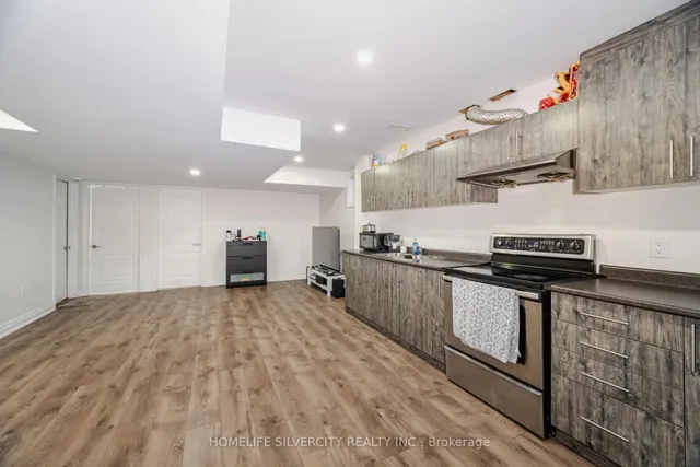 Additional image 29 of 13 Fenchurch Dr