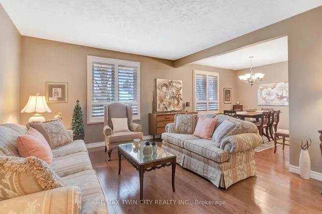 Additional image 9 of 158 Martinglen Cres