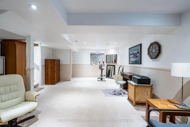 Additional image 33 of 22 BRIDGEPORT Cres