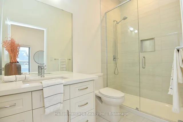 Additional image 28 of 30 Hamilton St Unit 106