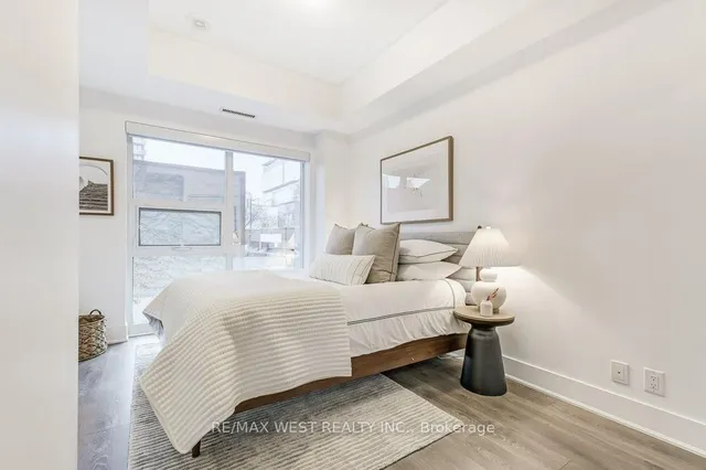 Additional image 22 of 120 Parliament St Unit Th105