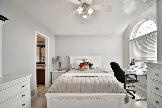 Additional image 24 of 44 Game Creek Cres