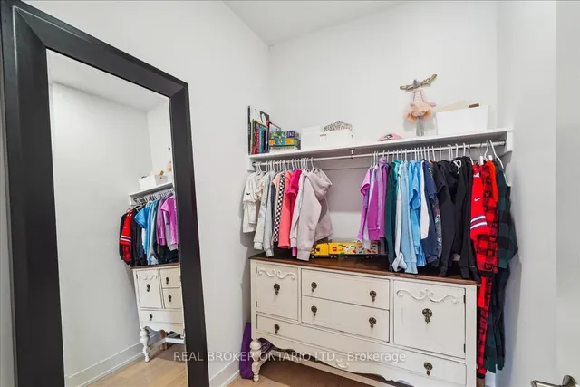 Additional image 24 of 43 Vanevery St