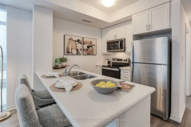 Additional image 14 of 460 Dundas St Unit 611