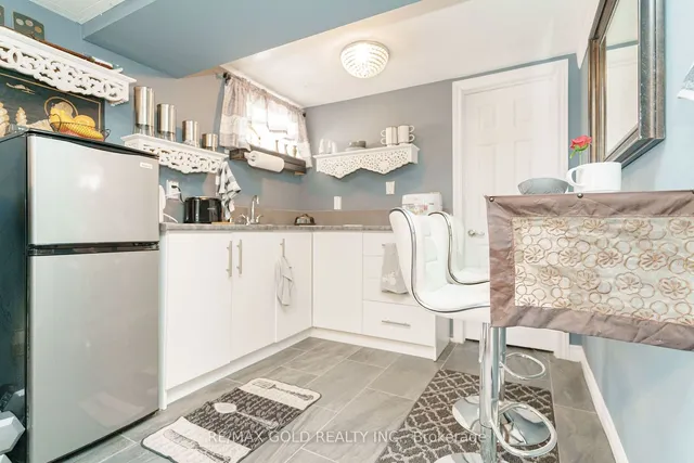 Additional image 30 of 38 Ascot Ave