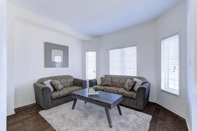 Additional image 4 of 24 Cookview Dr