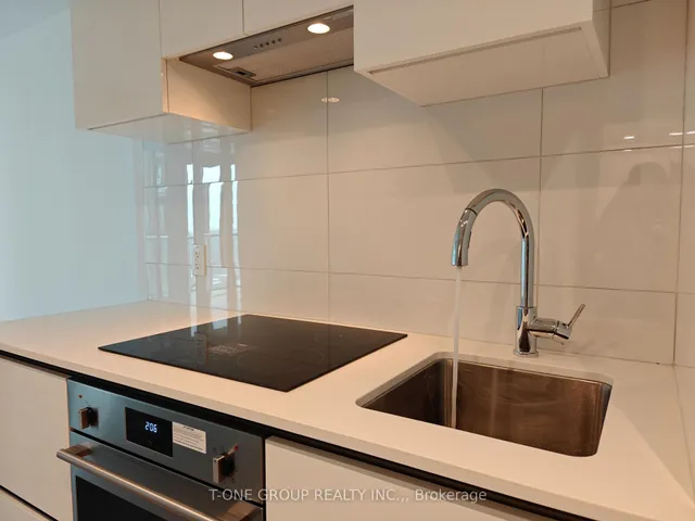 Additional image 4 of 230 Simcoe St