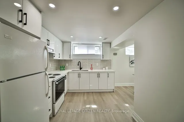 Additional image 30 of 34 Belleglade Crt