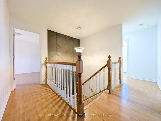 Additional image 9 of 187 DAIMLER Dr