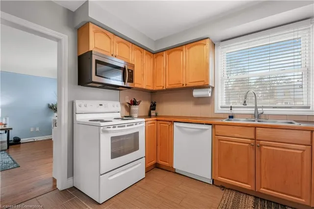 Additional image 11 of 563 Guelph St