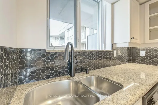 Additional image 25 of 140 Simcoe St Unit 1520