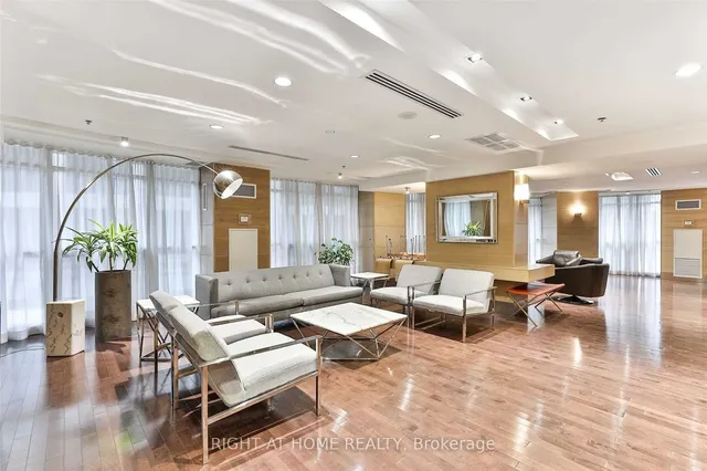 Additional image 26 of 25 Carlton St Unit 406