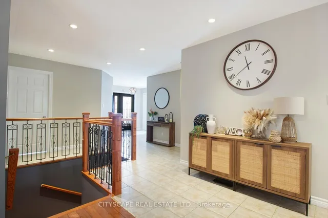 Additional image 7 of 11 Penfold Crt