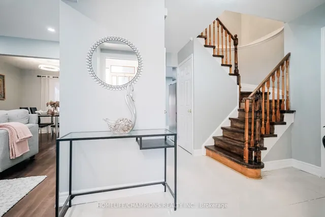 Additional image 4 of 28 Longsword Dr