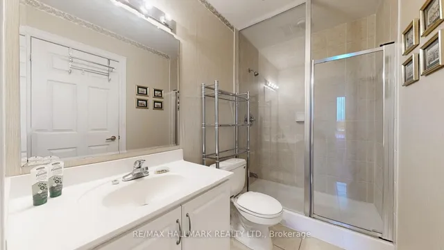 Additional image 23 of 18 Kenaston Gdns Unit 704