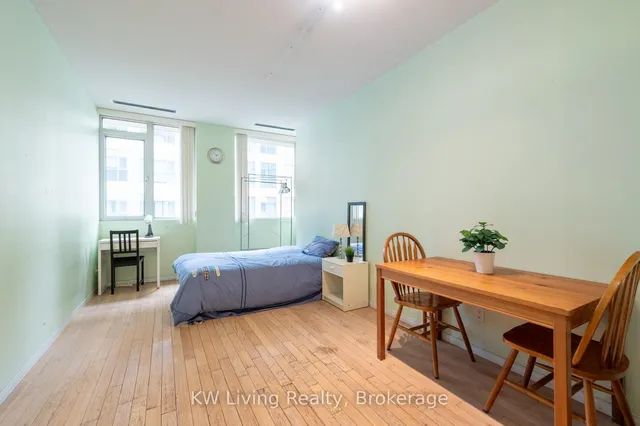 Additional image 10 of 555 Yonge St Unit 404