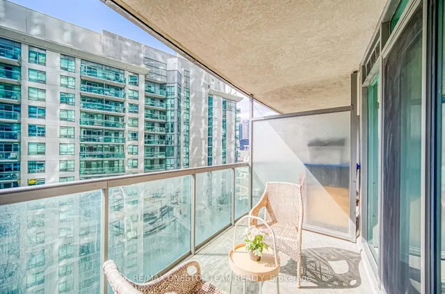 Additional image 24 of 30 Grand Trunk Cres Unit 1211