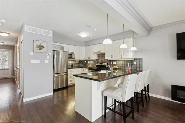 Additional image 21 of 7 Upper Mercer St Unit A4