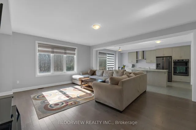 Additional image 9 of 594 Queen Mary Dr