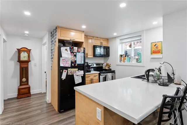 Additional image 26 of 54 Aberdeen Ave