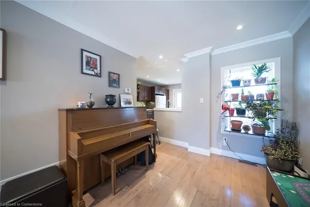 Additional image 20 of 88 Alpine Ave