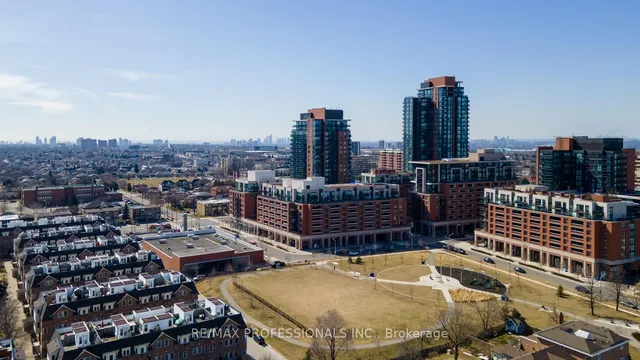 Additional image 22 of 800 Lawrence Ave Unit 1014