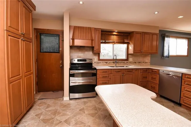 Additional image 8 of 22 Martingrove Dr