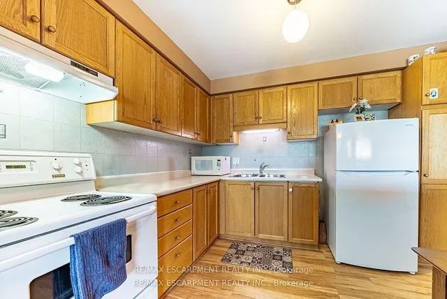 Additional image 8 of 1860 Upper Gage Ave Unit 6