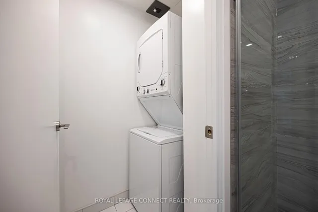 Additional image 16 of 39 Roehampton Ave Unit 2907