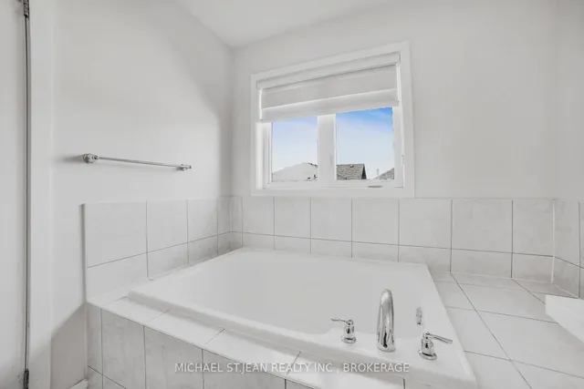 Additional image 21 of 32 Hedges Cres