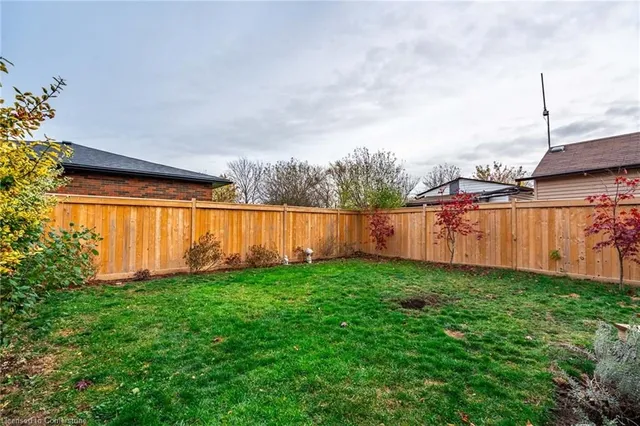 Additional image 25 of 18 Warwick Rd