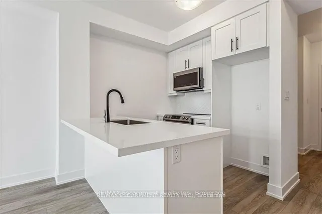 Additional image 8 of 470 Dundas St Unit 906