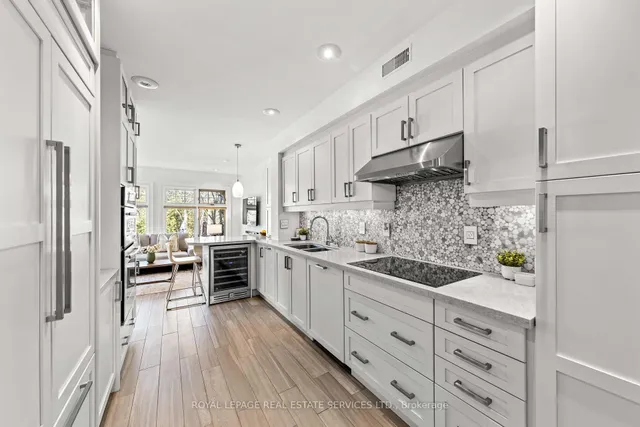 Additional image 16 of 210 Glengrove Ave