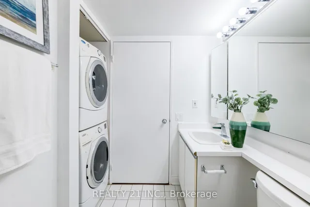 Additional image 31 of 21 Overlea Blvd Unit 511