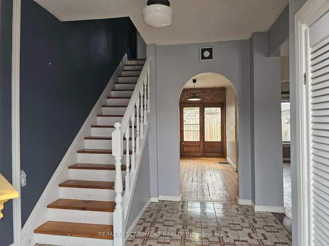 Additional image 3 of 63 New St