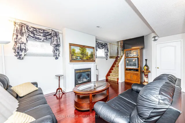 Additional image 39 of 21 Collingwood Ave