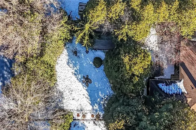 Additional image 48 of 50 Tweedsmuir Ave