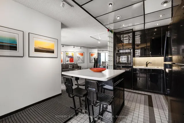 Additional image 9 of 33 Harbour Sq Unit 1008